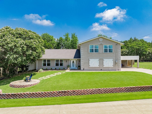 806 Twin View St, Heath, TX 75032 - view of front facade with concrete driveway, an attached carport, and a front lawn
