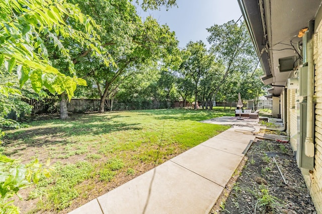 6812 Cumberland Rd, Fort Worth, TX 76116 - view of yard featuring a patio