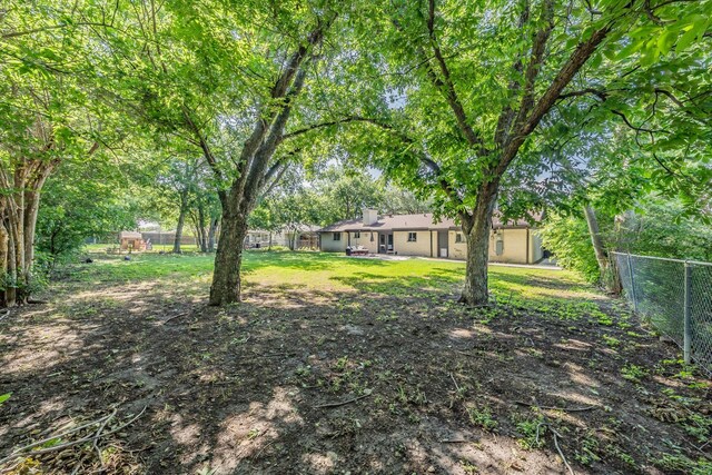 6812 Cumberland Rd, Fort Worth, TX 76116 - view of yard