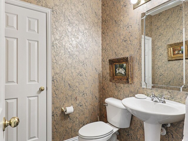 2937 Oakland Hills Dr, Plano, TX 75025 - bathroom with toilet and a sink
