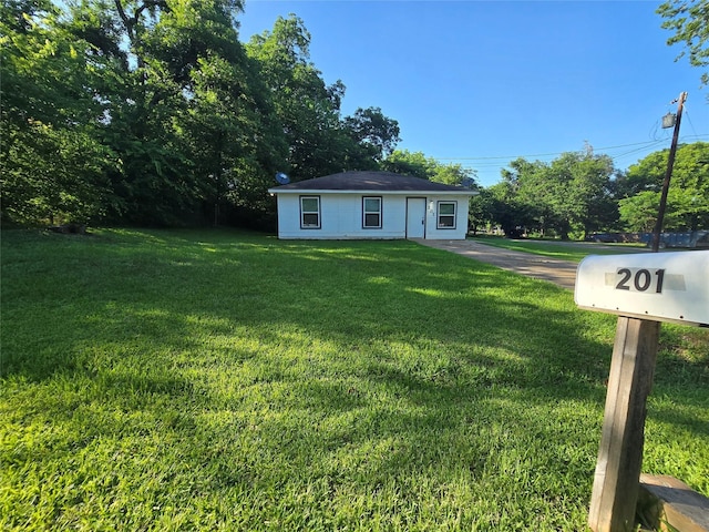 201 Paschal, Troup, TX 75789 - view of green lawn