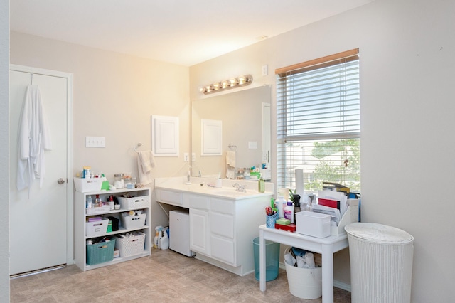 2300 Ash Grove Trl, Fort Worth, TX 76112 - bathroom with vanity