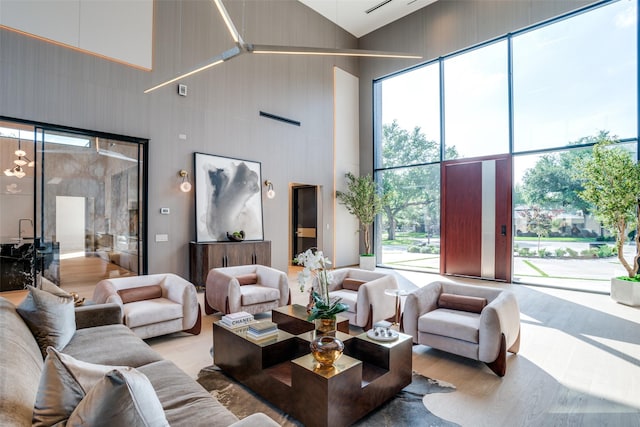 10846 Crooked Creek Ct, Dallas, TX 75229 - lobby featuring high vaulted ceiling