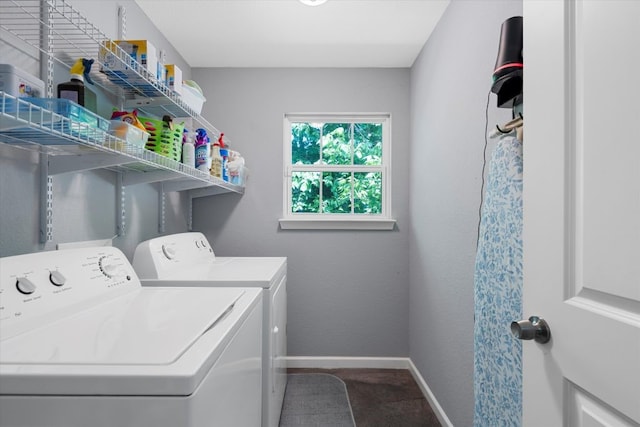 2915 Ethel Ave, Waco, TX 76707 - laundry area featuring washing machine and clothes dryer and baseboards