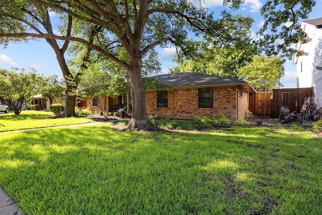 10916 Ferndale Rd, Dallas, TX 75238 - ranch-style home featuring brick siding