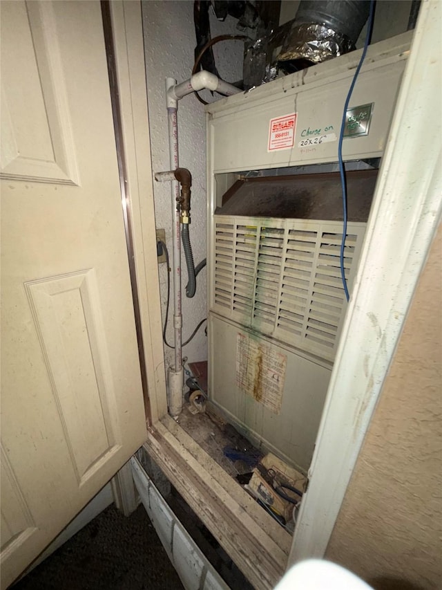 801 Micarta Dr, Mesquite, TX 75181 - utilities featuring heating unit