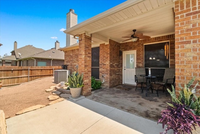 1407 Deer Hollow Dr, Arlington, TX 76002 - view of patio featuring central AC unit and a ceiling fan