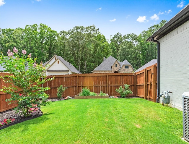 9035 Shallow Cv, Tyler, TX 75703 - view of yard with central air condition unit