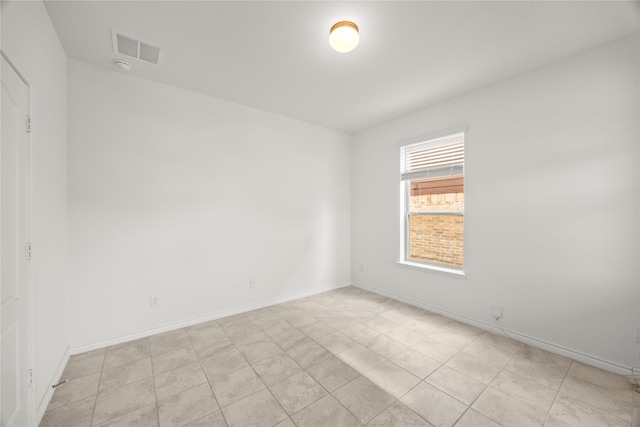 1028 W Dr, Aubrey, TX 76227 - unfurnished room featuring baseboards and a smoke detector