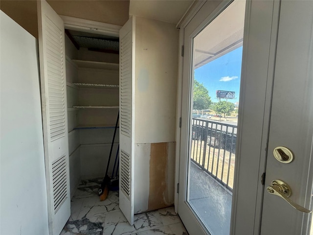 7830 Meadow Park Dr Unit 209, Dallas, TX 75230 - view of closet