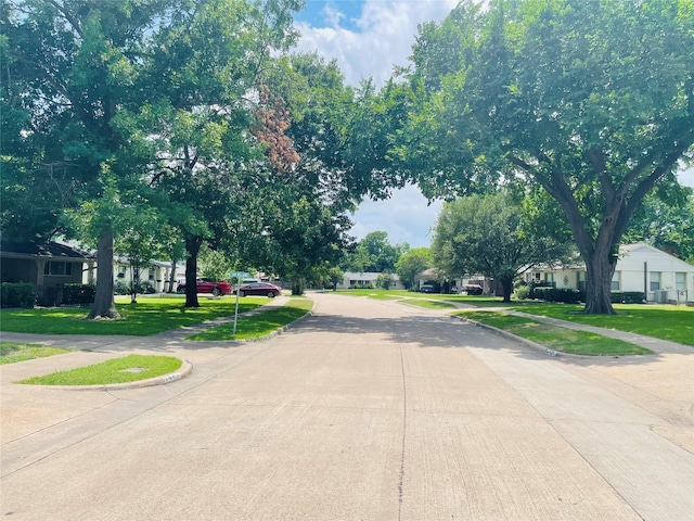 1416 Williams Dr, Garland, TX 75042