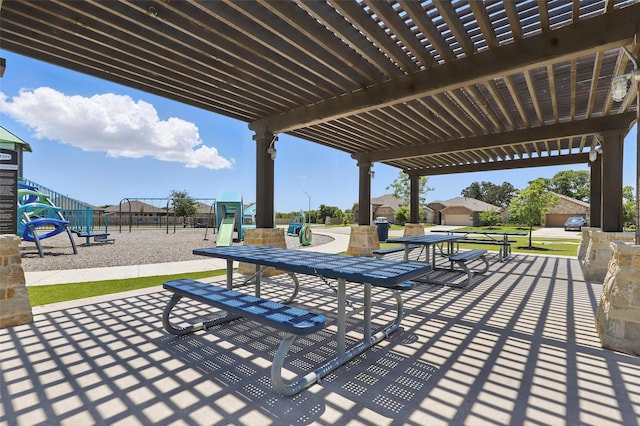 1253 Presidio Ln, Weatherford, TX 76087 - view of patio / terrace