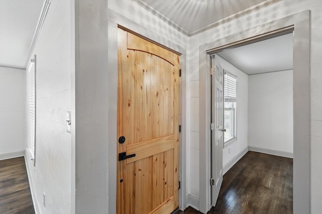 932 N Woods St, Sherman, TX 75092 - foyer with dark wood-style flooring, baseboards, and ornamental molding