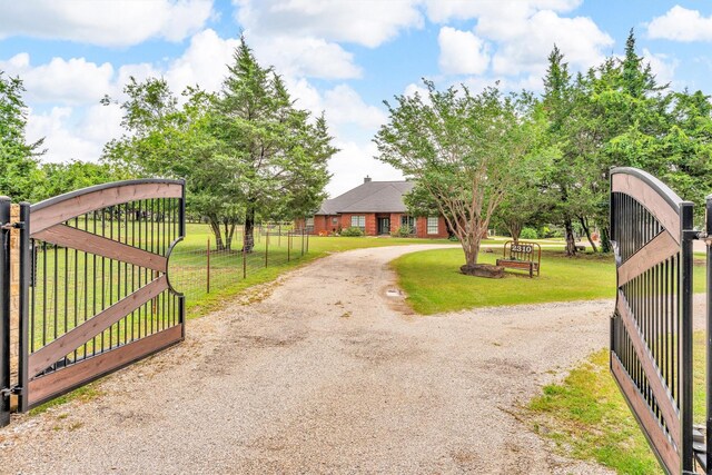 2310 N Walnut Grove Rd, Midlothian, TX 76065 - map / location featuring property boundaries highlighted