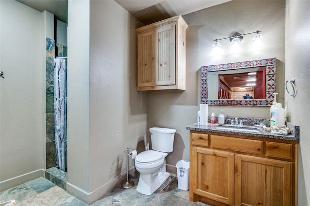 395 Yacht Cb Rd, Oak Point, TX 75068 - bathroom featuring vanity, toilet, a shower with shower curtain, and baseboards