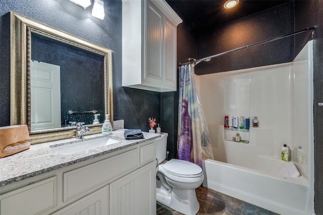 395 Yacht Cb Rd, Oak Point, TX 75068 - full bathroom with vanity, toilet, shower / tub combo with curtain, a textured wall, and recessed lighting