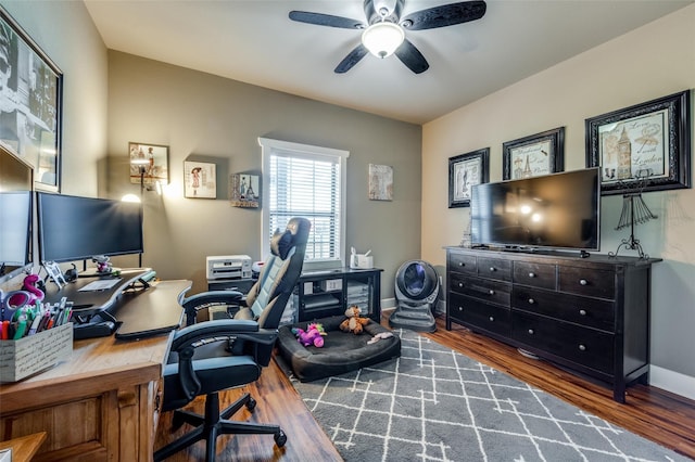 395 Yacht Cb Rd, Oak Point, TX 75068 - office area featuring ceiling fan, wood finished floors, and baseboards