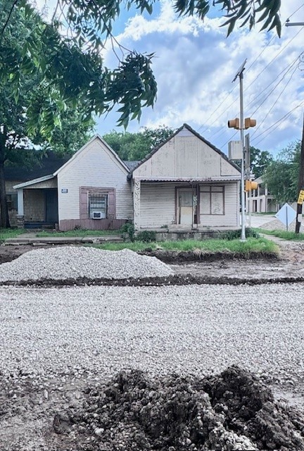2025 N Houston St, Fort Worth, TX 76164