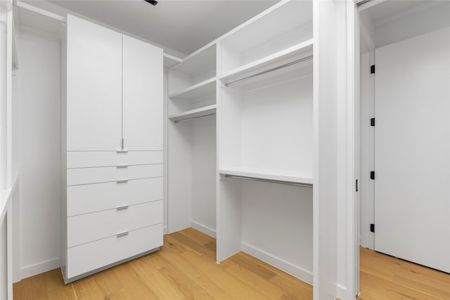 5029 Pershing St, Dallas, TX 75206 - walk in closet featuring light wood finished floors