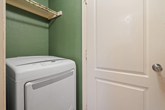 419 NW Murphy Rd, Burleson, TX 76028 - laundry area featuring washer / clothes dryer