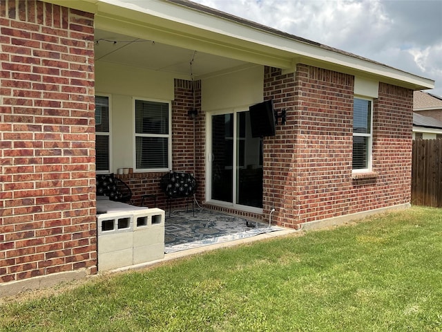 304 Gypsum Ln, Glenn Heights, TX 75154 - view of patio / terrace