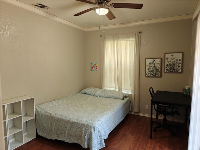 5309 San Mateo Ct, Arlington, TX 76017 - bedroom with dark wood-style flooring, multiple windows, crown molding, and a ceiling fan