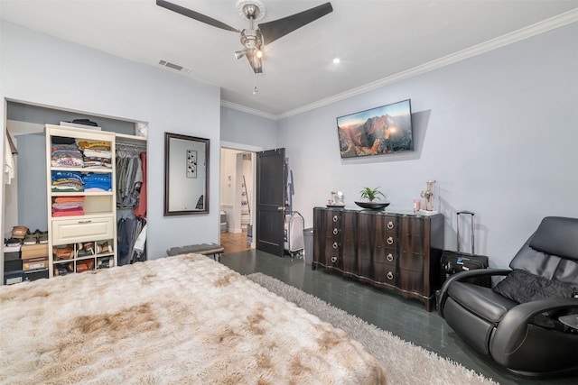 2832 Forest Ave, Fort Worth, TX 76112 - bedroom with crown molding, wood finished floors, a closet, and ceiling fan