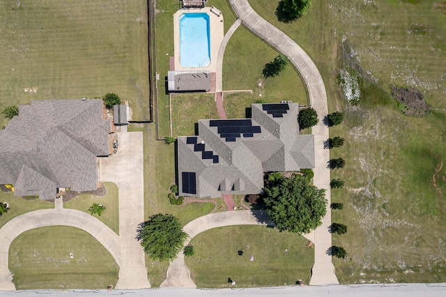 104 Spring Creek Dr, Waxahachie, TX 75165 - aerial view of property and surrounding area featuring a pool