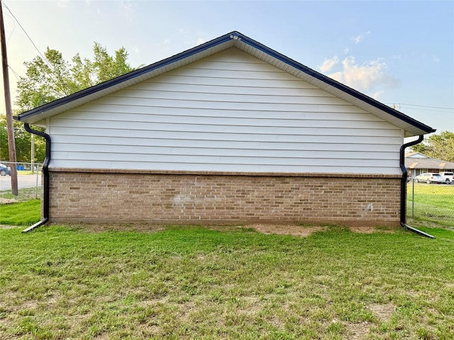 739 W Pine St, Jacksboro, TX 76458 - view of property exterior with brick siding