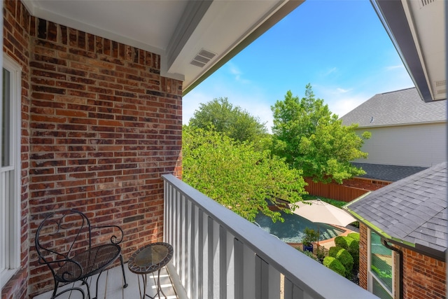 5617 Lindsey Dr, Plano, TX 75093 - view of balcony
