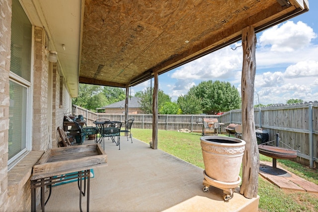 1105 Ashwood Ct, Cleburne, TX 76033 - view of patio / terrace featuring outdoor dining space