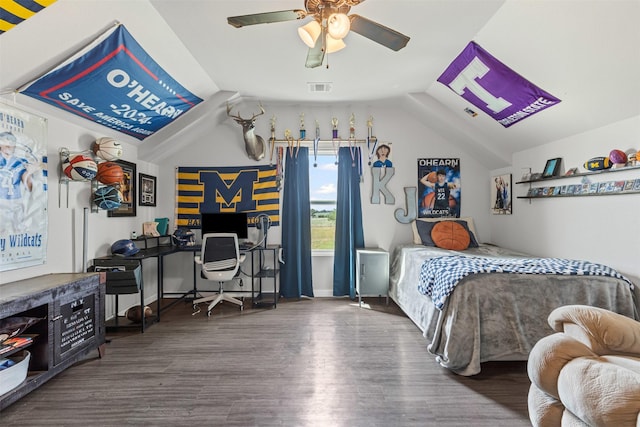 243 Fm 203, Walnut Springs, TX 76690 - bedroom featuring lofted ceiling, wood finished floors, an office area, and a ceiling fan