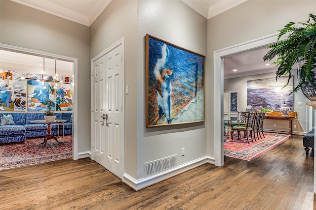 10 Carmarthen Ct, Dallas, TX 75225 - entryway featuring wood finished floors, ornamental molding, baseboards, and recessed lighting