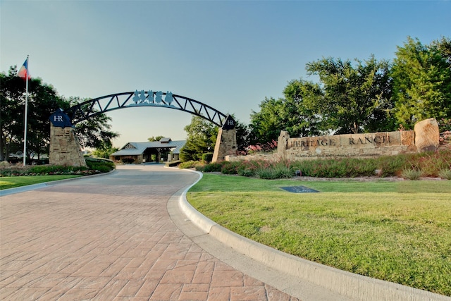 209 Pine Valley Ct, Fairview, TX 75069 - view of community with a yard