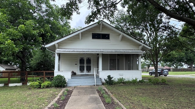 573 S Preston Ave, Van Alstyne, TX 75495 - view of front of home featuring covered porch