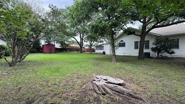 573 S Preston Ave, Van Alstyne, TX 75495 - view of yard
