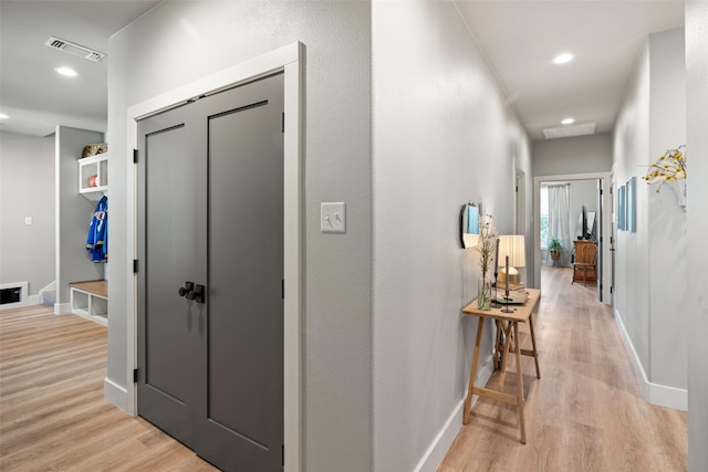 100 Tall Grass Ct, Weatherford, TX 76087 - hallway featuring light wood-type flooring, recessed lighting, and baseboards