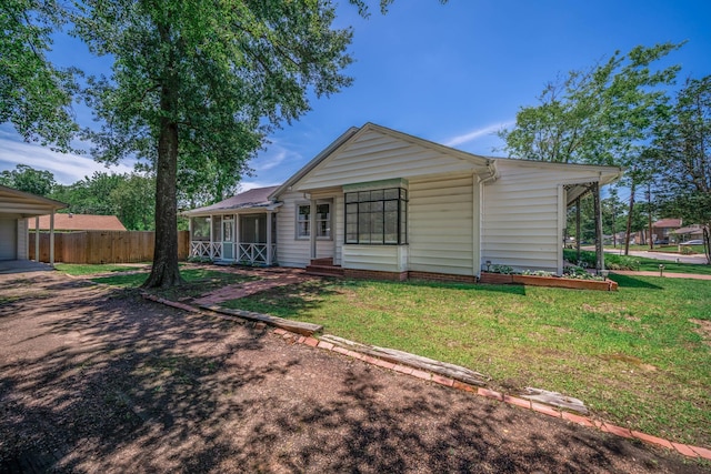 405 Houston St, Sulphur Springs, TX 75482 - view of front facade with a garage