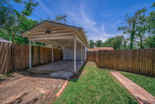 405 Houston St, Sulphur Springs, TX 75482 - view of yard featuring dirt driveway