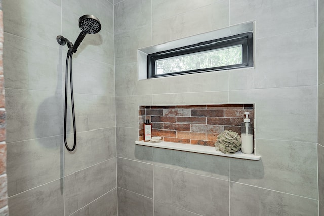 853 County Road 2215, Decatur, TX 76234 - full bathroom featuring a tile shower