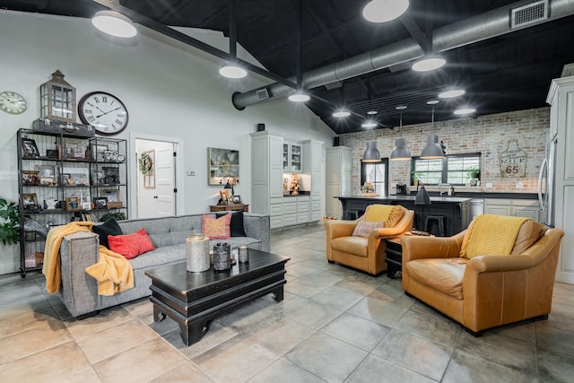 853 County Road 2215, Decatur, TX 76234 - living room featuring a high ceiling