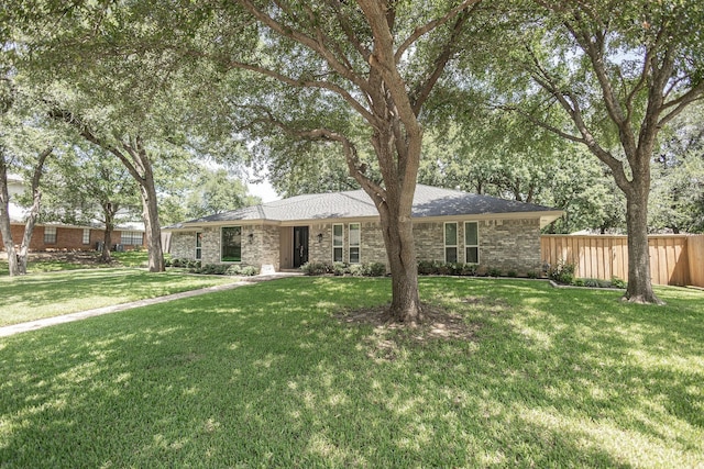 4701 Woodview St, Arlington, TX 76013 - ranch-style house featuring brick siding