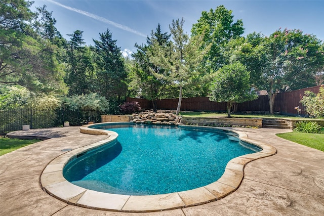 808 Country Club Dr, Heath, TX 75032 - view of pool featuring a fenced backyard and a patio area