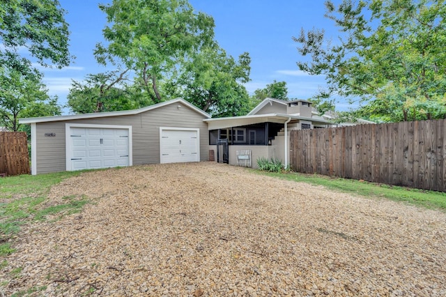 306 W Ross St, Waxahachie, TX 75165 - garage with driveway