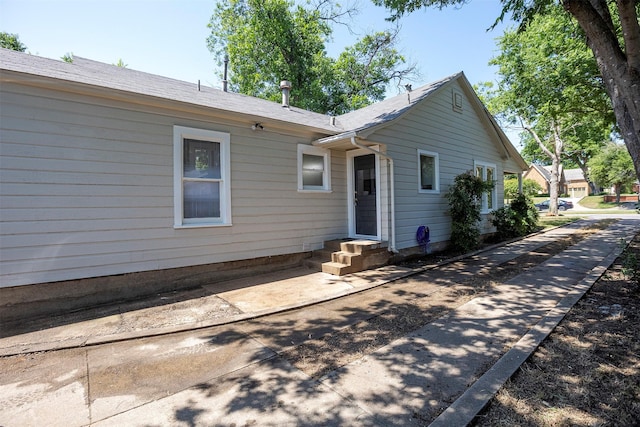 1109 Sayles Blvd, Abilene, TX 79605 - view of front facade with a shingled roof