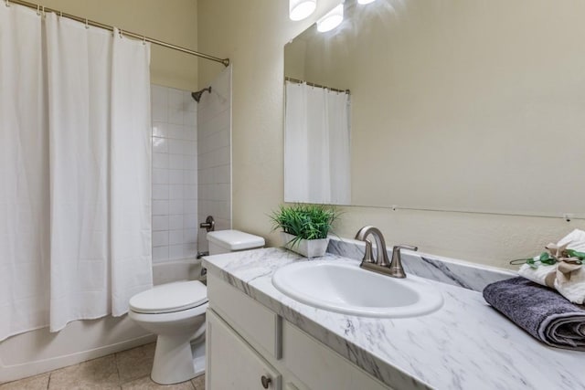 3137 Bent Oak Dr, Mesquite, TX 75181 - bathroom with vanity, toilet, shower / bath combo with shower curtain, and tile patterned flooring