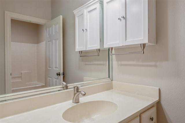 11240 Marsh Wren Cir, Flint, TX 75762 - bathroom with vanity and tub / shower combination