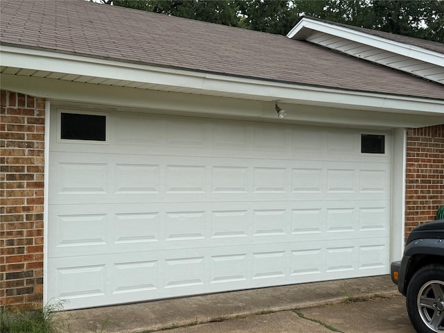 504 Cedar St, Mineral Wells, TX 76067 - garage featuring driveway