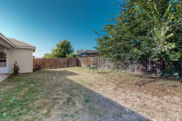 6133 Chalk Hollow Dr, Fort Worth, TX 76179 - view of yard with central AC unit