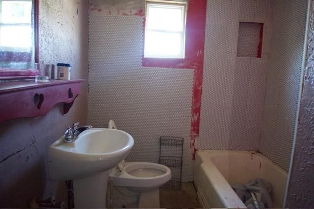 3409 Reed St, Fort Worth, TX 76119 - bathroom with toilet, a bathtub, and a shower